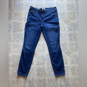Universal thread skinny jeans, dark blue size 10/30